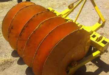 Egyptian machine that saves water for rice cultivation